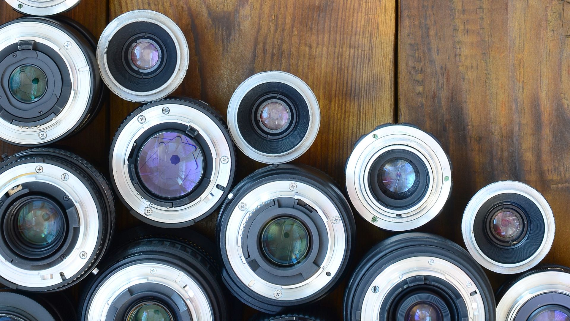 why camera lenses are curved